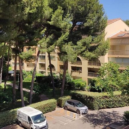 Bel Appartement Avec Piscine Proche Des Plages Сикс-Фор-ле-Плаж Екстериор снимка