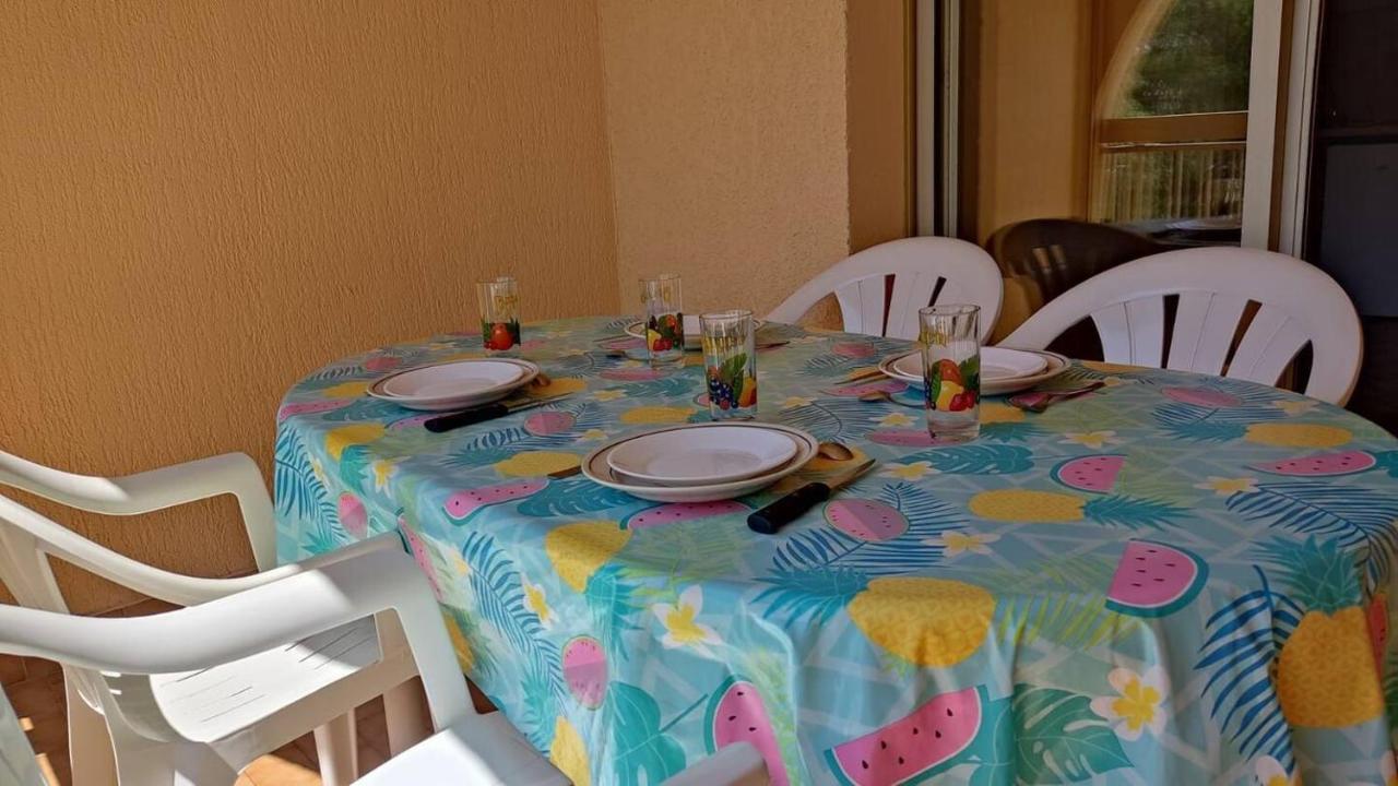 Bel Appartement Avec Piscine Proche Des Plages Сикс-Фор-ле-Плаж Екстериор снимка