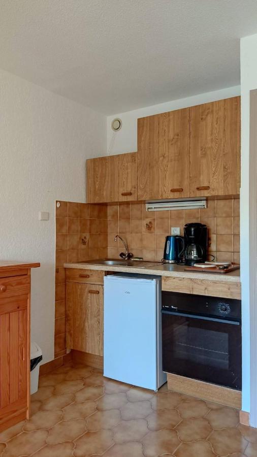 Bel Appartement Avec Piscine Proche Des Plages Сикс-Фор-ле-Плаж Екстериор снимка