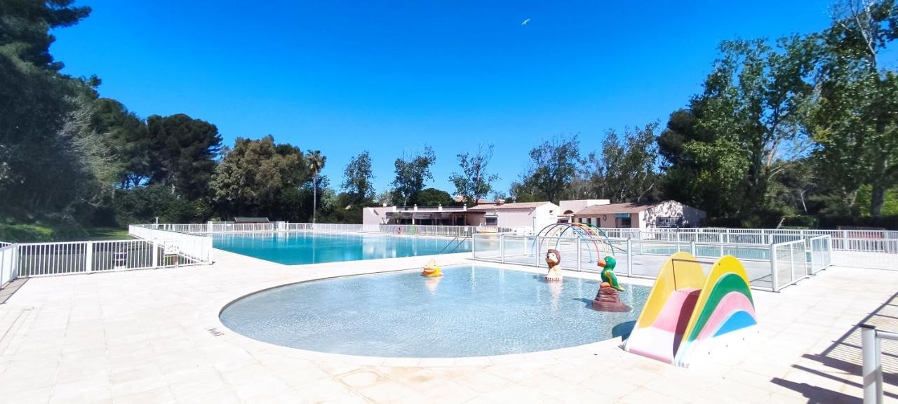 Bel Appartement Avec Piscine Proche Des Plages Сикс-Фор-ле-Плаж Екстериор снимка